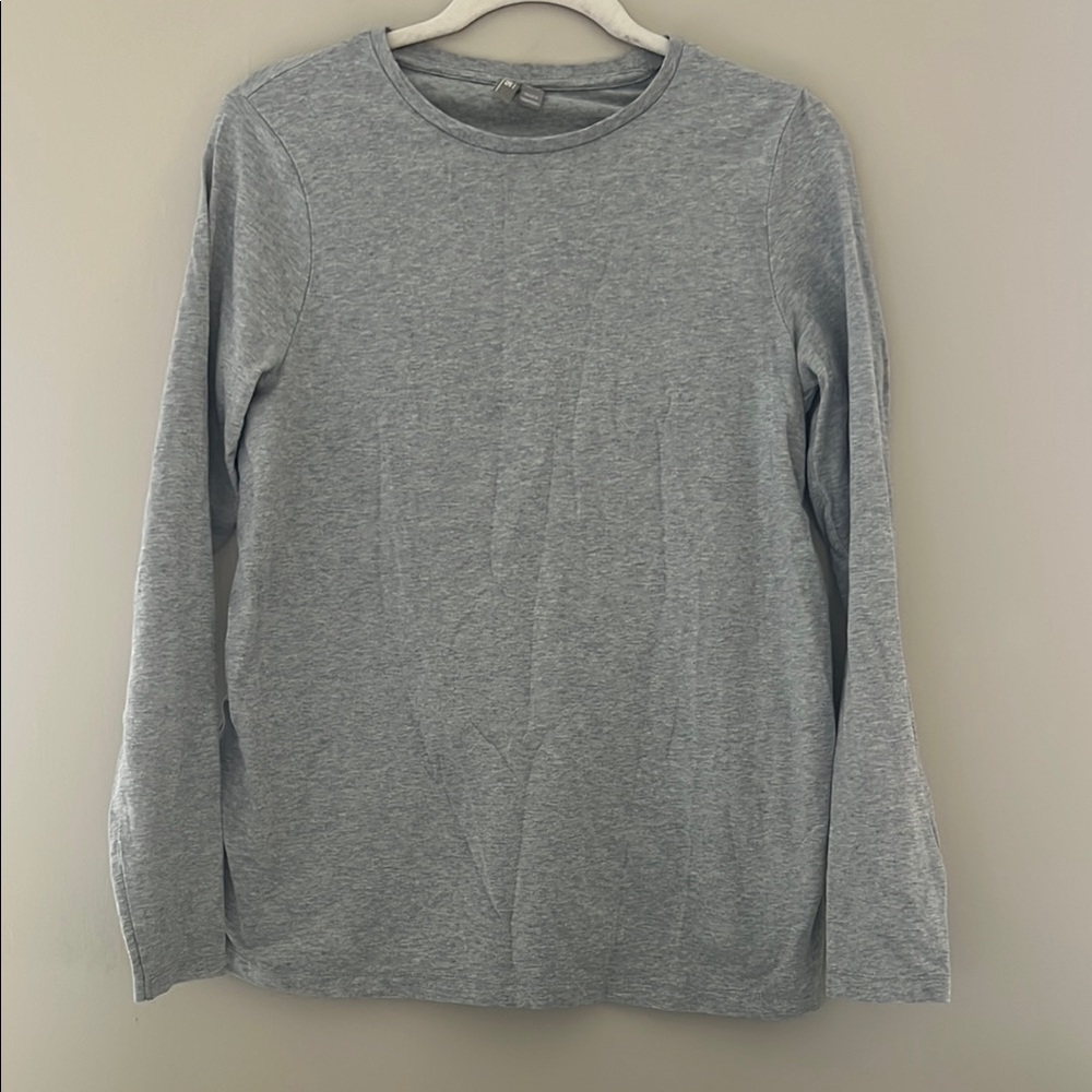 Asos Gray Maternity Long Sleeve Tee Size 6